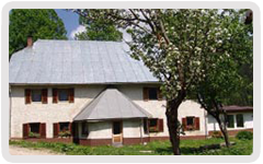 Mountain lodge on the Kumer farm in Koprivna